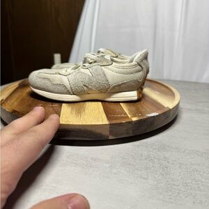 New Balance 327 Toddler Shoes Size  10 IH327RC